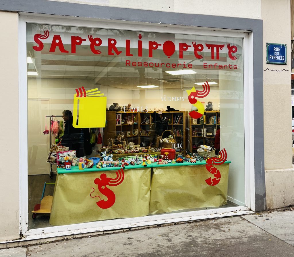 Vitrine Saperlipopette ressourcerie
